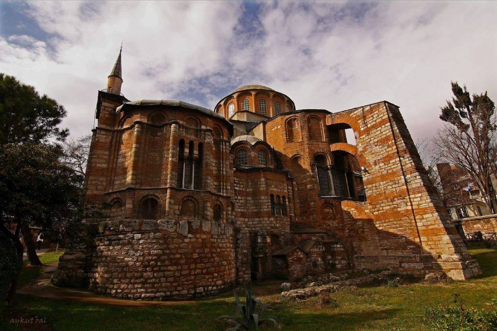 Kiliseden camiye çevrilen Kariye Camii ibadete açıldı 20